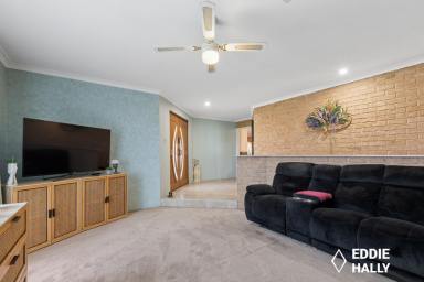 House For Sale - WA - Yangebup - 6164 - Perfect Family Home In A Cul De Sac!  (Image 2)