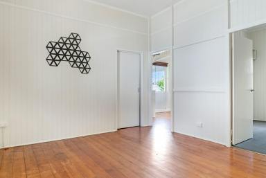 House For Lease - QLD - North Toowoomba - 4350 - Charming Two-Bedroom Classic Cottage  (Image 2)