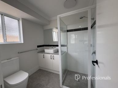 House For Lease - WA - East Bunbury - 6230 - Modern Living Made Easy  (Image 2)