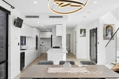 House For Sale - WA - Bassendean - 6054 - A HOME BUILT WITH LOVE — AND WITH NO EXPENSE SPARED!  (Image 2)