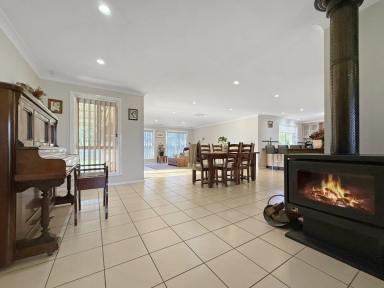 House For Sale - NSW - Young - 2594 - Perfect for All the Family  (Image 2)