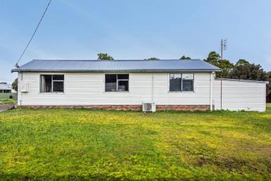 House For Sale - TAS - Strahan - 7468 - Investment Return Meets Family-Friendly Living  (Image 2)