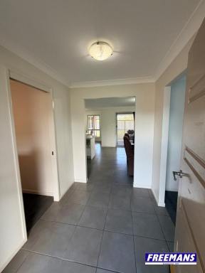 House For Sale - QLD - Kingaroy - 4610 - Steel frame lowset modern brick with side access  (Image 2)