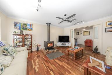 House For Sale - NSW - Tumut - 2720 - Brick Beauty!  (Image 2)