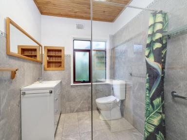 House For Lease - TAS - Devonport - 7310 - Charming Home Close to Town  (Image 2)