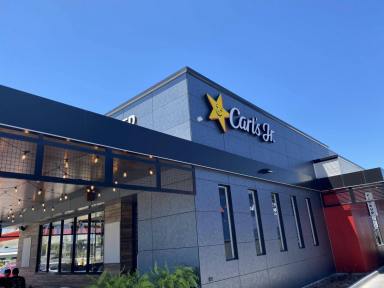 Retail For Lease - VIC - Kialla - 3631 - Highway freight by day, local catchment by night, one kitchen already built.  (Image 2)