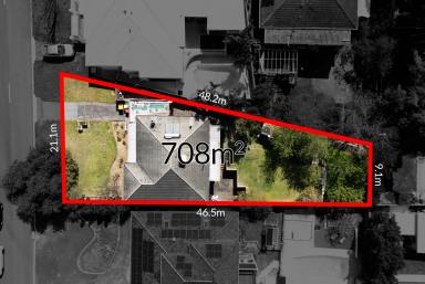 House For Sale - WA - Doubleview - 6018 - Built in '64. Same family ever since. (Image 2)