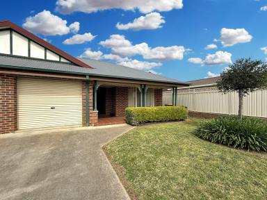 House For Sale - NSW - Young - 2594 - Impeccably maintained and spacious  (Image 2)