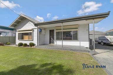 House For Sale - VIC - Rochester - 3561 - SPEND YOUR SUMMER POOLSIDE  (Image 2)