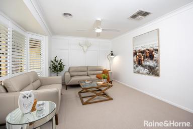 House For Lease - NSW - Glenfield Park - 2650 - BEAUTIFULLY RENOVATED FAMILY HOME  (Image 2)
