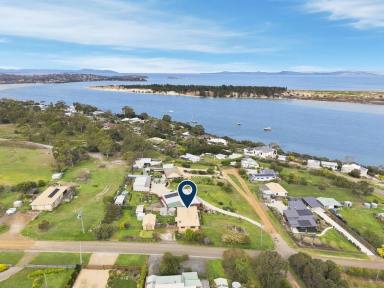 House For Sale - TAS - Lewisham - 7173 - Capture the View, Create the Dream  (Image 2)