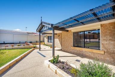 House For Sale - WA - Halls Head - 6210 - Halls Head Family Home With Pool, Workshop & Side Access (Image 2)