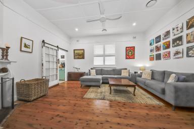 House For Sale - NSW - Adelong - 2729 - Charm & Character!  (Image 2)