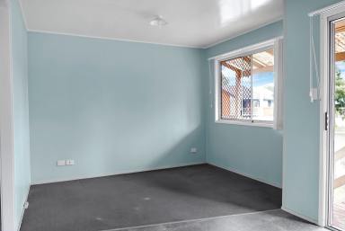 Unit For Lease - QLD - Rockville - 4350 - Cozy 2-Bedroom Unit  (Image 2)