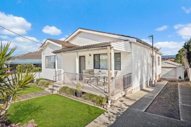 House For Sale - NSW - Warrawong - 2502 - Character Filled Home (Image 2)