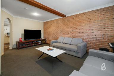 Townhouse For Sale - NSW - Singleton - 2330 - Well Presented Four Bedroom Townhouse (Image 2)