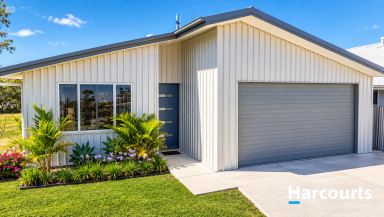 House For Sale - QLD - Buxton - 4660 - NEAR NEW CUSTOM DESIGNER HOME  (Image 2)