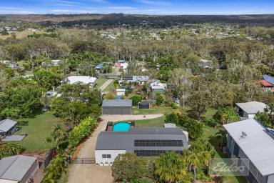 House For Sale - QLD - Cooloola Cove - 4580 - BAYSIDE BONANZA (Image 2)