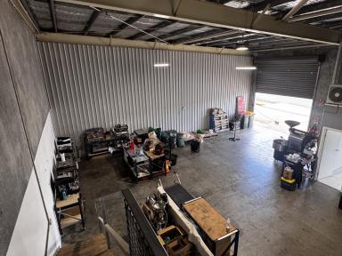 Showrooms/Bulky Goods For Lease - QLD - Bundaberg Central - 4670 - CBD Office, Warehouse & Storage Facility with Mezzanine Workspace (Image 2)