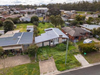 House For Sale - NSW - Wagga Wagga - 2650 - DA Approved Complex - 4 x 3 Bedroom townhouses (Image 2)