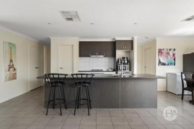 House For Sale - VIC - Hastings - 3915 - Low Maintenance Living on Its Own Title  (Image 2)