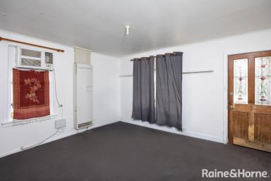 House For Lease - NSW - Ashmont - 2650 - Affordable Living in a Convenient Location (Image 2)