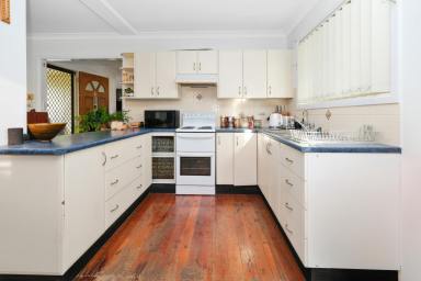 House For Sale - NSW - Raymond Terrace - 2324 - SERIOUS POTENTIAL WITH INCOME ALREADY IN PLACE! (Image 2)