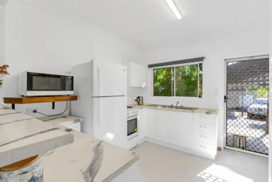 Unit For Lease - QLD - Stratford - 4870 - TIDY TOWNHOUSE IN THE HEART OF STRATFORD  (Image 2)