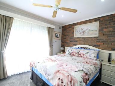 House For Lease - VIC - Bairnsdale - 3875 - 2/111 Day Street  (Image 2)