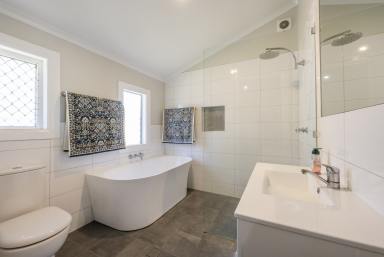 House For Sale - NSW - Grafton - 2460 - THE STREET NOBODY KNOWS ABOUT  (Image 2)