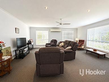 House For Sale - NSW - Inverell - 2360 - Spacious Family Home on Generous Block  (Image 2)