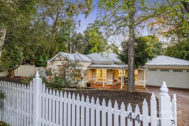 House For Sale - WA - Kalamunda - 6076 - Quality, Space and Entertaining in the Heart of Kalamunda (Image 2)