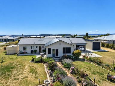 House For Sale - QLD - Sladevale - 4370 - Elevated Lifestyle Living | Beautiful Gardens, Sunset Views & Serious Shed Space (Image 2)