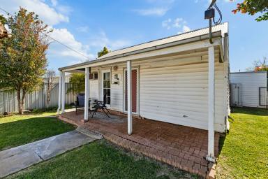 House For Sale - VIC - Mildura - 3500 - The Cottage with the Red Door  (Image 2)