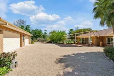 House For Sale - VIC - Cabarita - 3505 - Serene Lifestyle Property with Panoramic Lake Views  (Image 2)