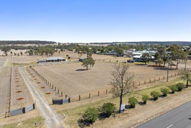 House For Sale - QLD - Goombungee - 4354 - Rural Lifestyle Living on a Spacious Acreage Property  (Image 2)