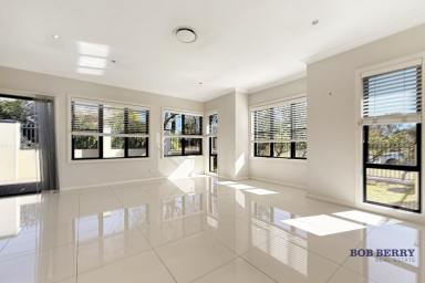 Villa For Lease - NSW - Dubbo - 2830 - "The Avenue" executive style modern villa (Image 2)