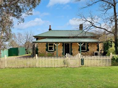 House For Sale - NSW - Young - 2594 - Original Cobb & Co Residence circa 1880  (Image 2)