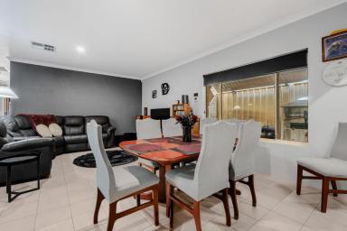 House For Sale - WA - Westminster - 6061 - 184sqm of Easy Living With All the Extras!  (Image 2)