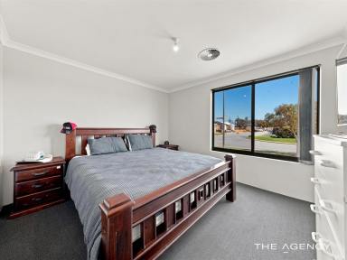House For Sale - WA - Karnup - 6176 - A Home Designed for Living, Growing & Entertaining.  (Image 2)