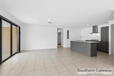 House For Lease - WA - Wellard - 6170 - NEAR NEW FAMILY HOME WITH BEAUTIFUL GARDENS (Image 2)