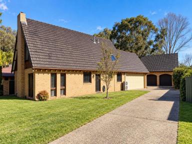 House For Sale - NSW - Thurgoona - 2640 - Architecturally Designed Chalet Style Home on Approx. 1,300m²  (Image 2)