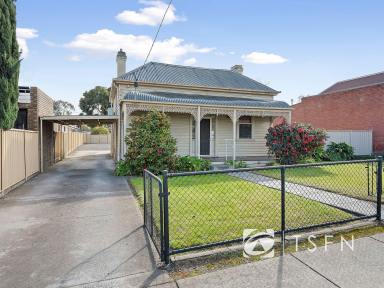 House For Sale - VIC - East Bendigo - 3550 - High-Profile Position with Exciting Development Potential  (Image 2)