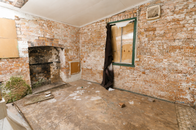 House For Sale - NSW - Glen Innes - 2370 - Renovator’s Opportunity – Bring This Character Home Back to Life (Image 2)