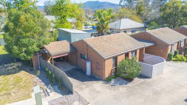 House For Sale - VIC - Myrtleford - 3737 - Convenient Two-Bedroom Living Close to the CBD (Image 2)