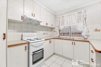 Unit For Lease - VIC - Cranbourne - 3977 - Conveniently Located Home with Comfort and Convenience (Image 2)