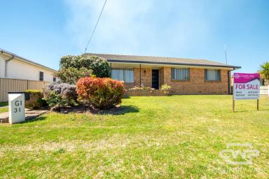 House For Sale - NSW - Glen Innes - 2370 - Space, Versatility & Opportunity on 2,094m² Block (Image 2)