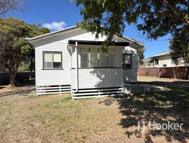 House For Sale - NSW - Inverell - 2360 - Charming Newly Renovated Home  (Image 2)