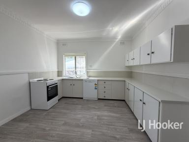 House For Sale - NSW - Inverell - 2360 - Charming Newly Renovated Home  (Image 2)