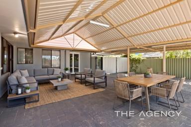 House For Sale - WA - Swan View - 6056 - Looking for space? Security? Easy living? Look no further! (Image 2)